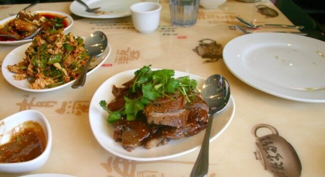 Jing wu marinated duck. Hmm...tasty tender duck. 