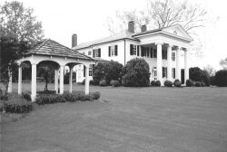 Coran Capshaw got a nearly $100,000 state tax credit for fixing up his Seven Oaks estate. %2526quot;You have to spend quite a bit of money in order to benefit from the tax credit,%2526quot; says a local preservationist. 