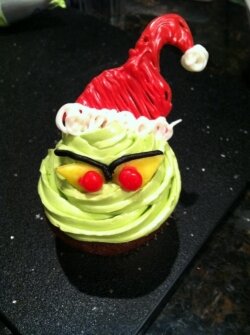 One of the many familiar characters Smith has brought to life via cupcake.