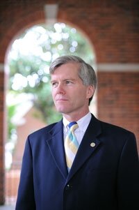 Gov. Bob McDonnell wants a decision from the BOV on who will lead UVA by Tuesday. 