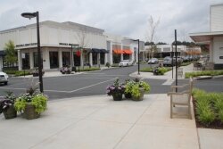 Fifteen new shops and restaurants are scheduled to open at Stonefield this fall, but at midday recently, there wasn%2526#039;t a soul on the streets.