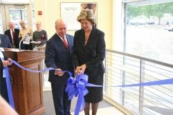 Moses and Kluge cut the ribbon at the science building last fall.